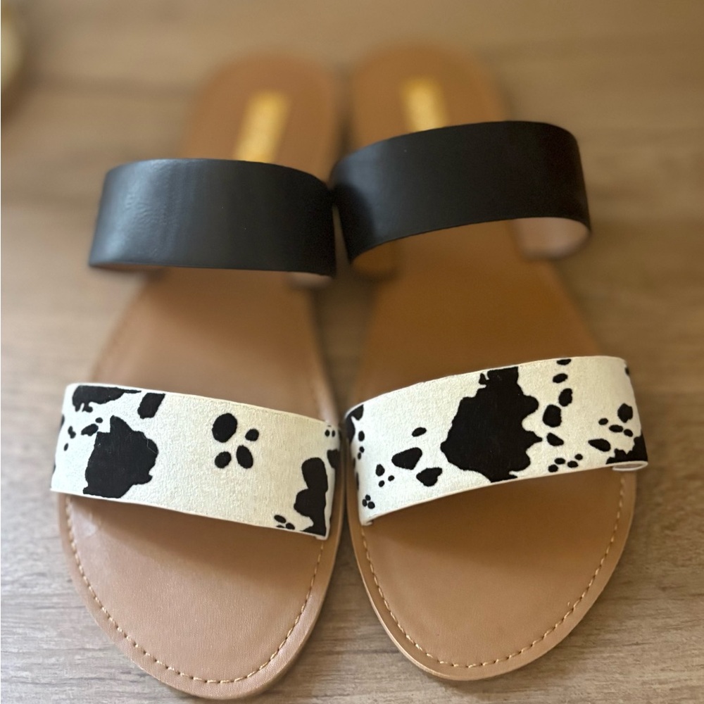 Stylish Black and White Women's Sandals